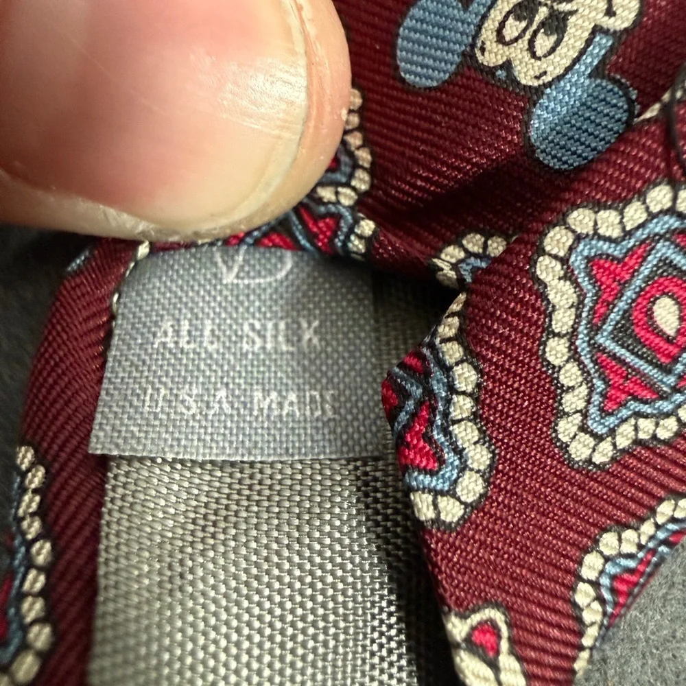 🐭 Vintage Balancine Disney Silk Tie Mickey Mouse Burgundy Geometric Print USA - Picture 4 of 4